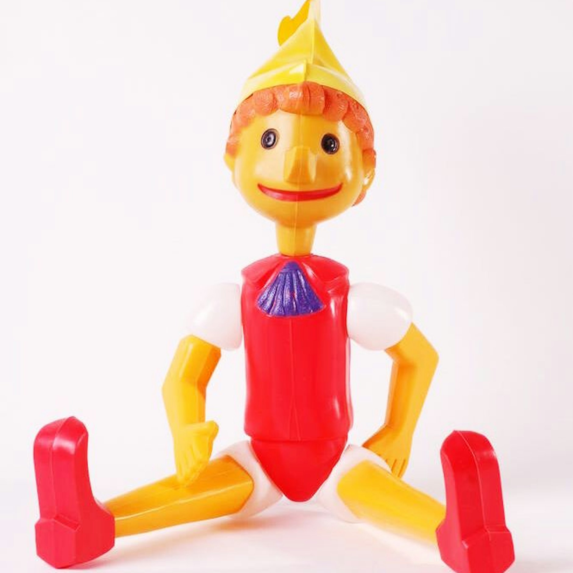 Burattino war die sowjetische Variante von Pinocchio - dieses Kerlchen aus formschönen Plaste saß in der DDR in vielen Kinderzimmern.