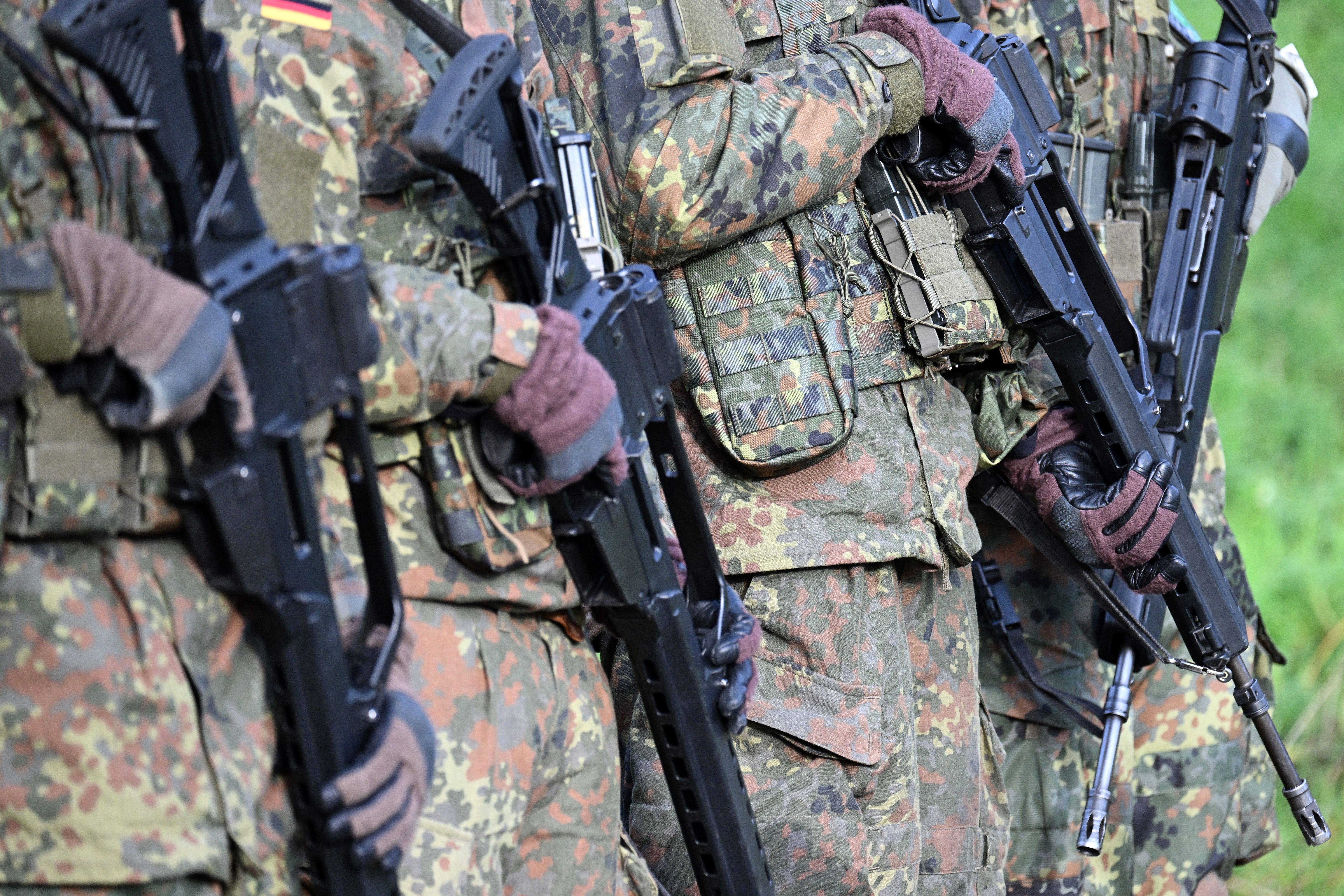 „Wer soll denn ein Nato-Land angreifen?“ Bündnis ruft zum „Schulstreik gegen Wehrpflicht“ auf