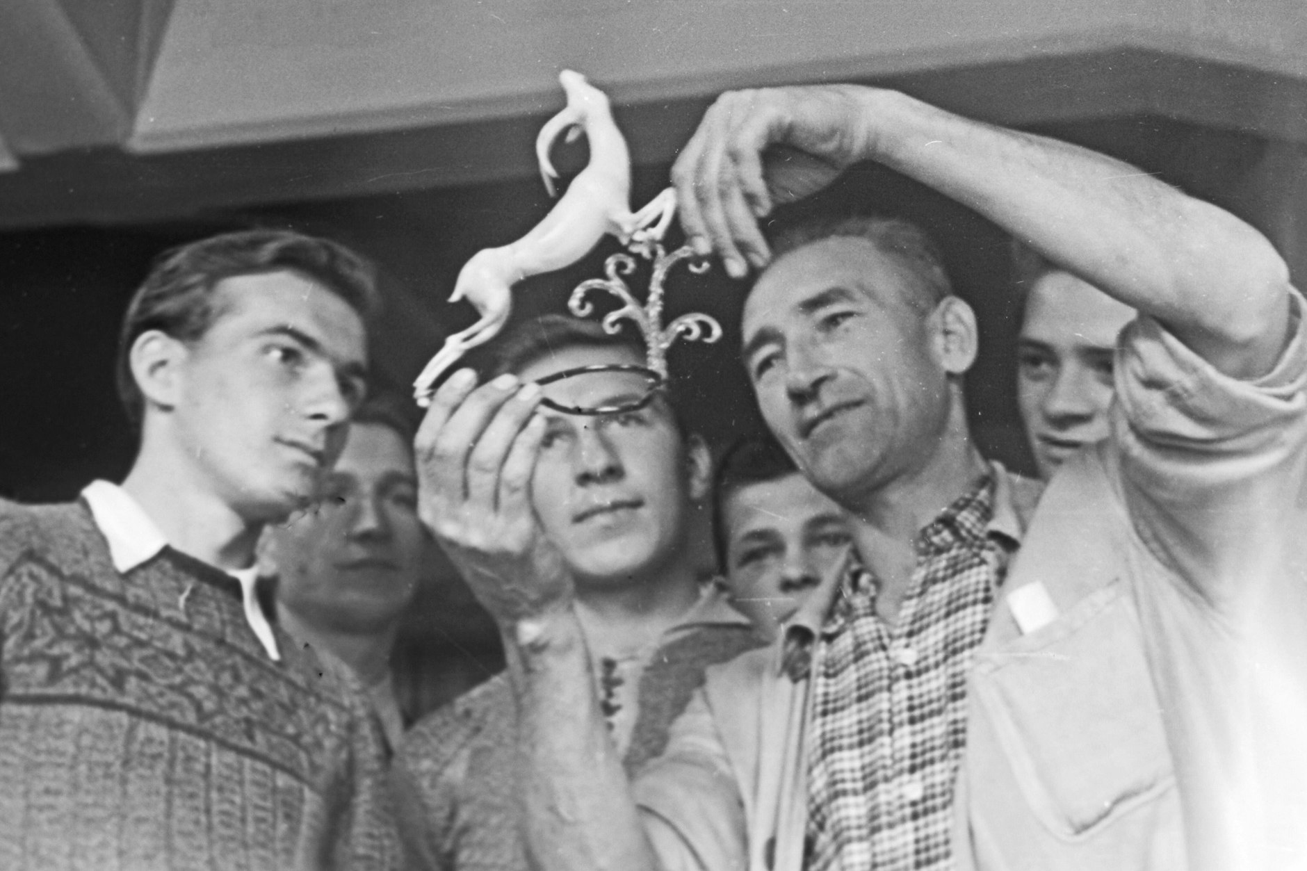 Die Produktion von Weihnachtsschmuck in der Stadt Lauscha in Thüringen blickt auf eine lange Geschichte zurück.