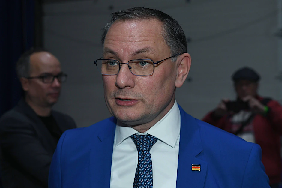 AfD-Parteichef Tino Chrupalla will den Auftritt von Alexander Eichwald beim Gründungskongress ihrer neuen Jugendorganisation in Gießen überprüfen.