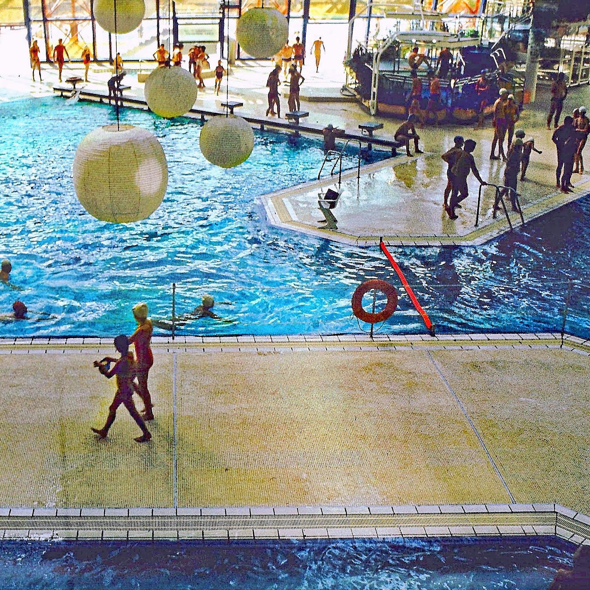 SEZ: Professoren aus dem Westen kämpfen für das DDR-Spaßbad in Berlin