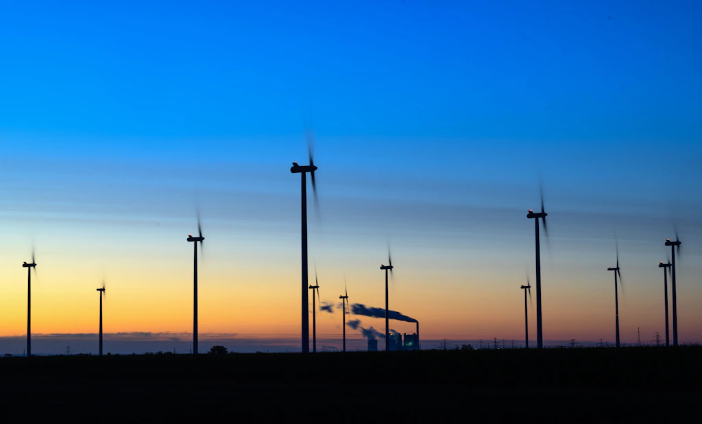 Netze am Limit: Eon-Chef fordert eine Ausbau-Bremse für Wind und Sonne