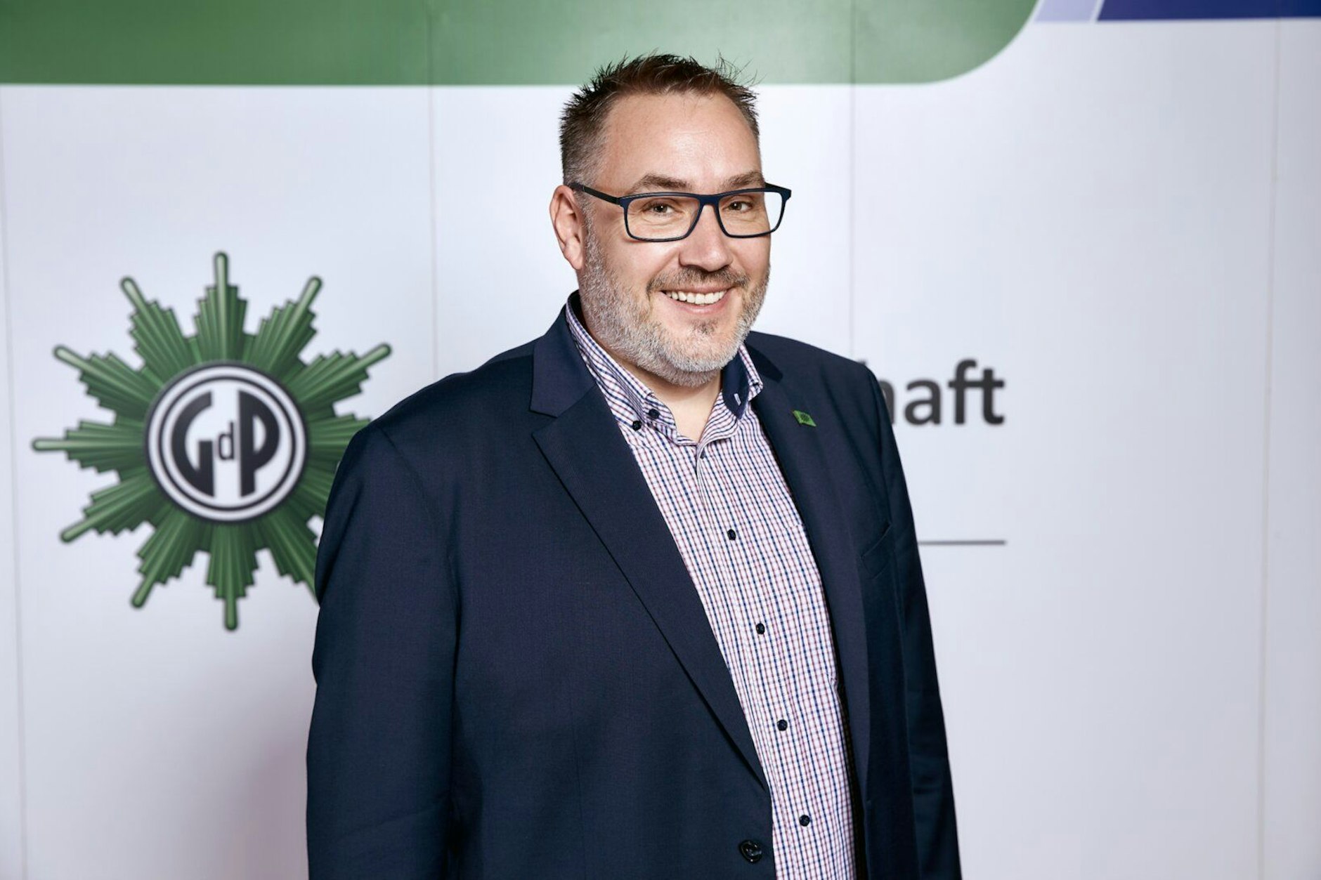 Thorsten Schleheider, Landesvorsitzender der Gewerkschaft der Polizei Berlin, nennt die gegenwärtigen Zustände in Berlin „Wahnsinn“.