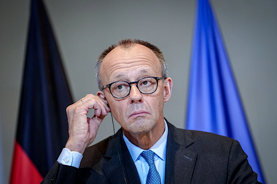 Bundeskanzler Friedrich Merz (CDU) muss sich immer wieder Vergleiche mit Stromberg gefallen lassen.