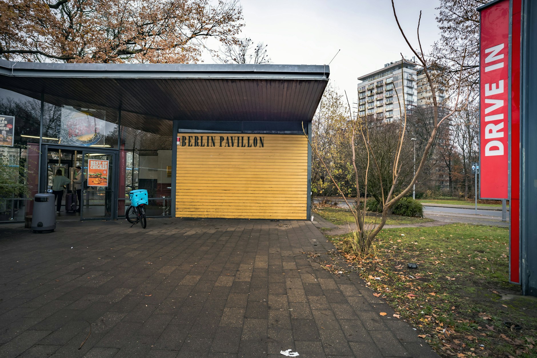 Die neuen Hochhäuser sollten rechts und links vom Berlin-Pavillon im Hansaviertel gebaut werden.
