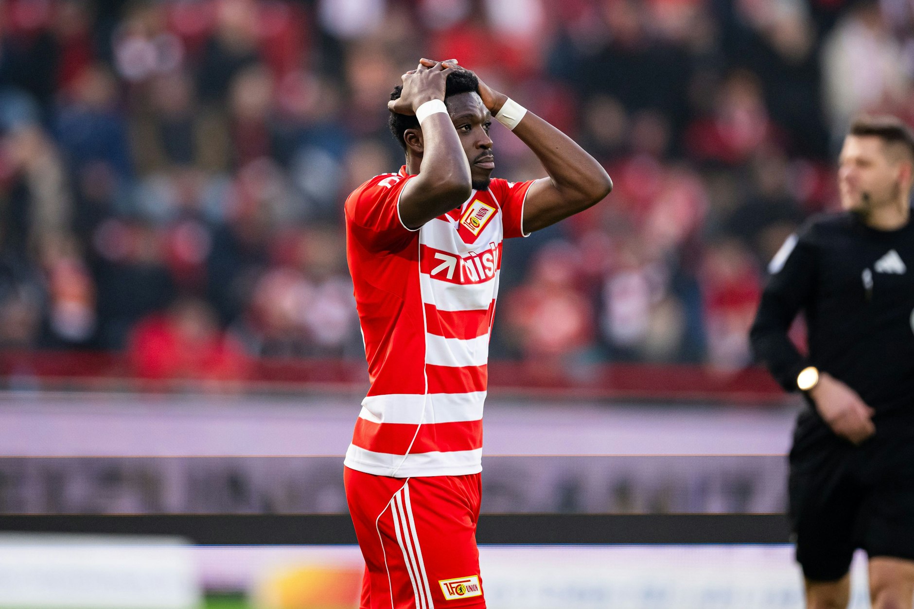 Derrick Köhn und der 1. FC Union Berlin haben sich durch die Niederlage gegen Heidenheim selbst in die Bredouille gebracht.