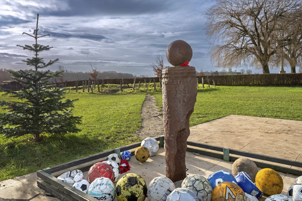 Das Denkmal für den Weihnachtsfrieden nahe der belgischen Stadt Comines-Warneton