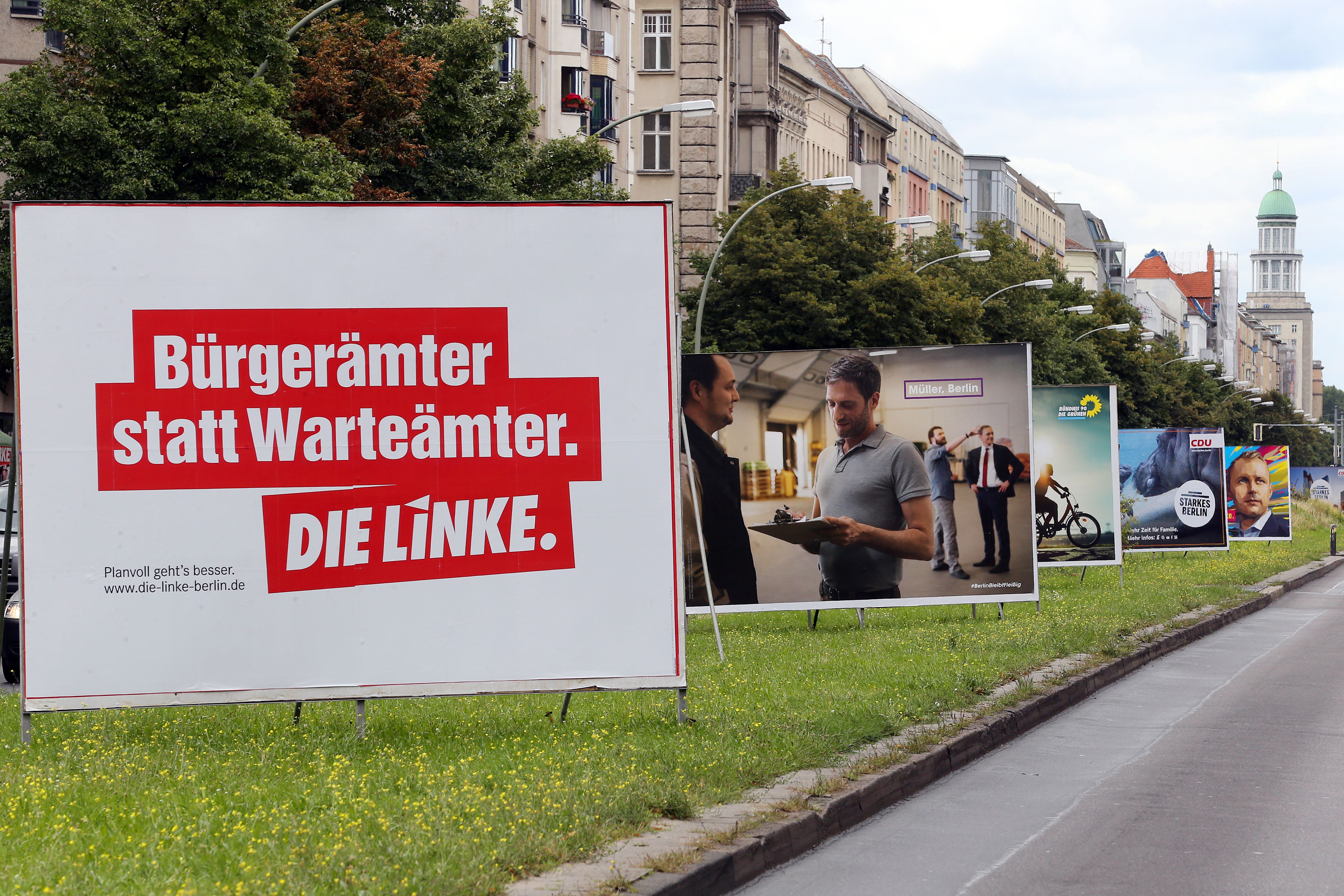 Image - Papierverschwendung! Die Linke fordert Obergrenze für Wahlplakate in Berlin