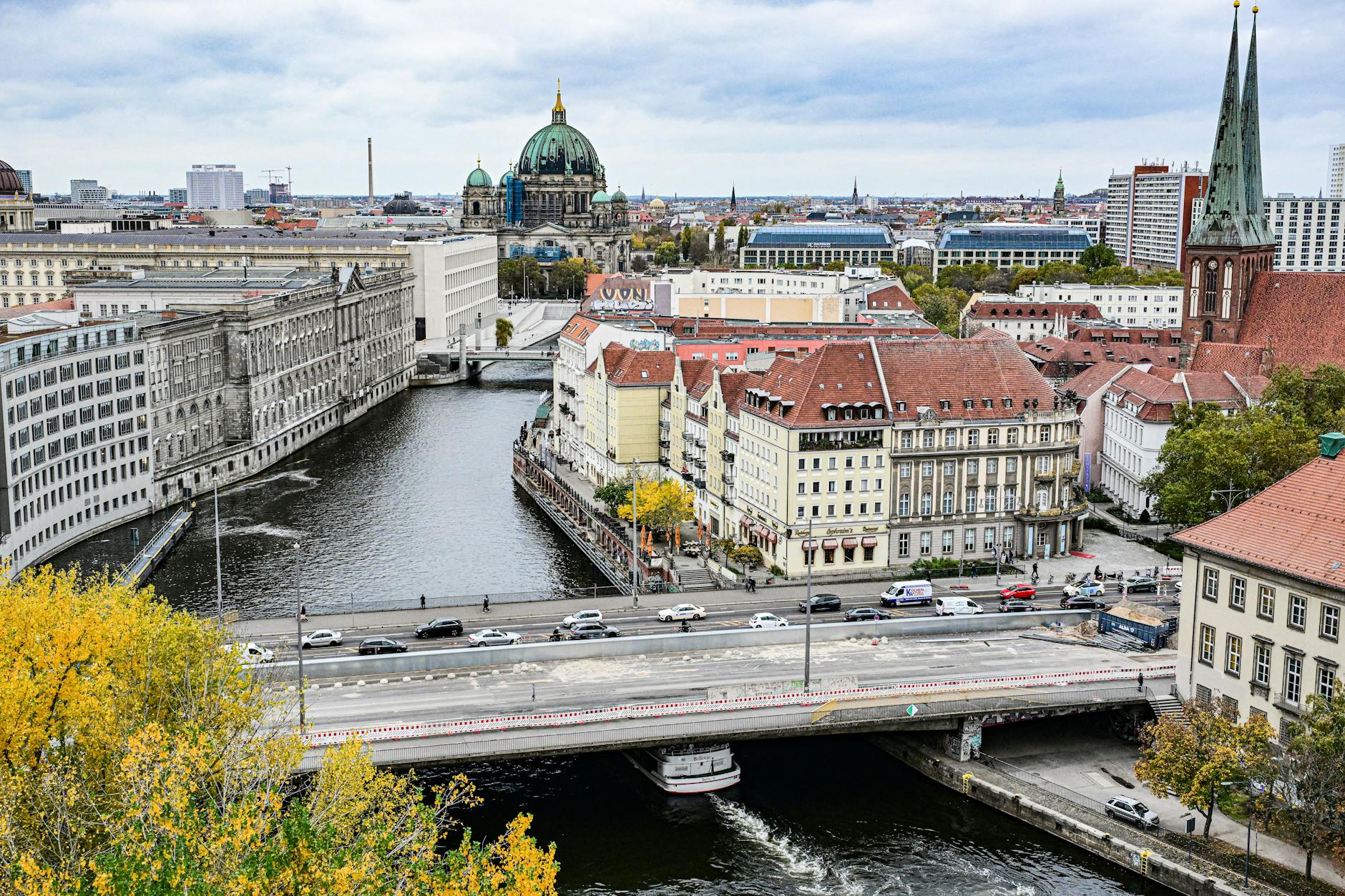 Die Mühlendammbrücke in Berlin ist ein echtes Sorgenkind.