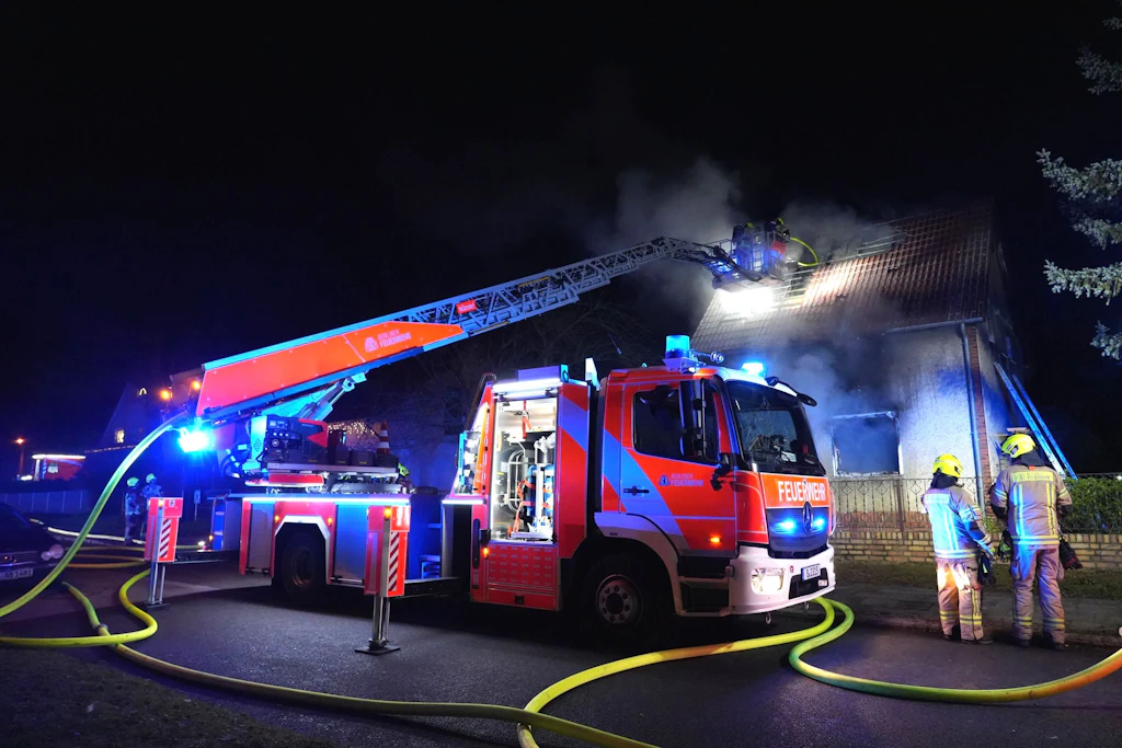 Feuerwehr machtlos: Junge stirbt nach Rettungsaktion