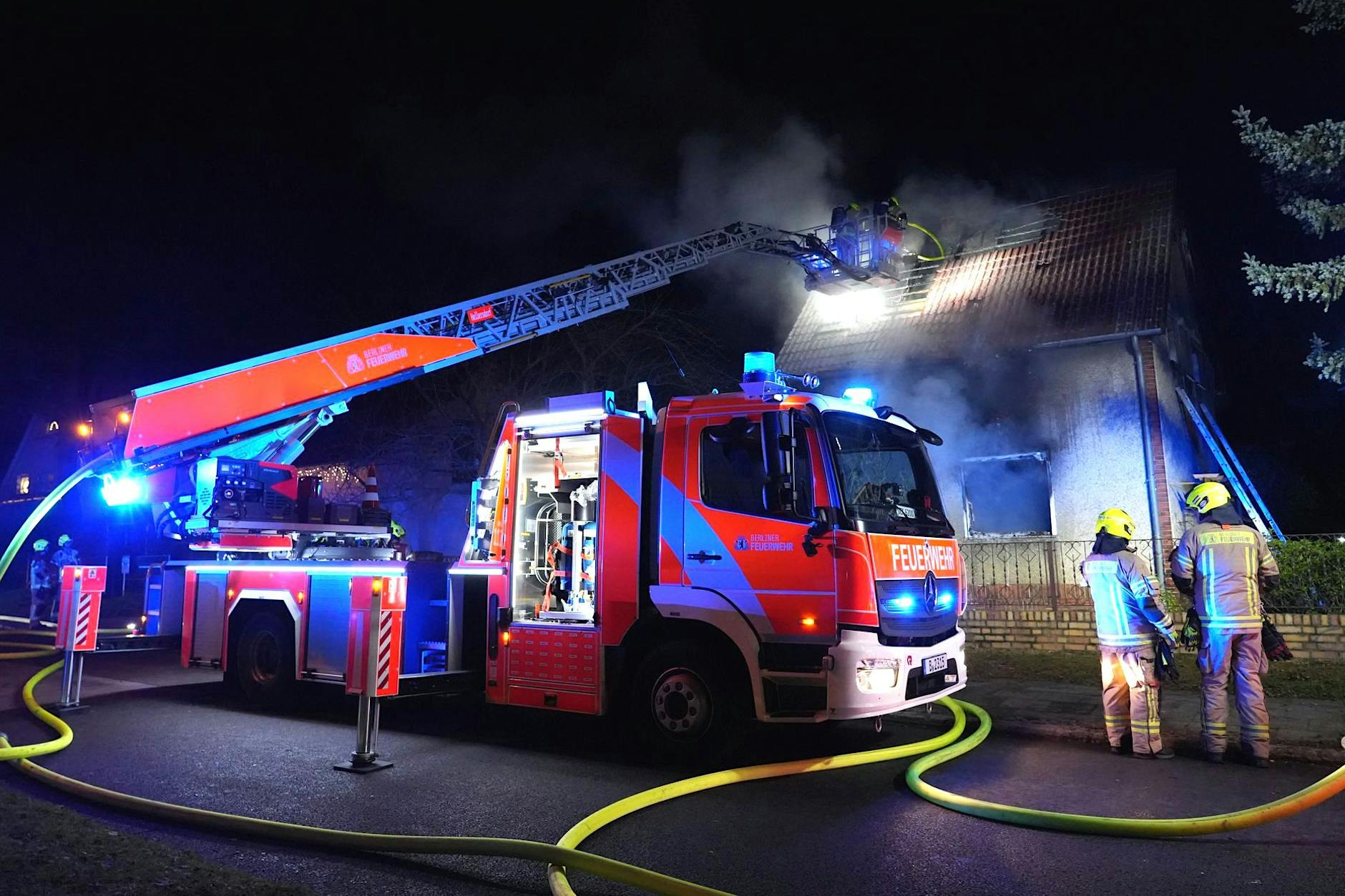 Feuerwehr machtlos: Junge stirbt nach Rettungsaktion