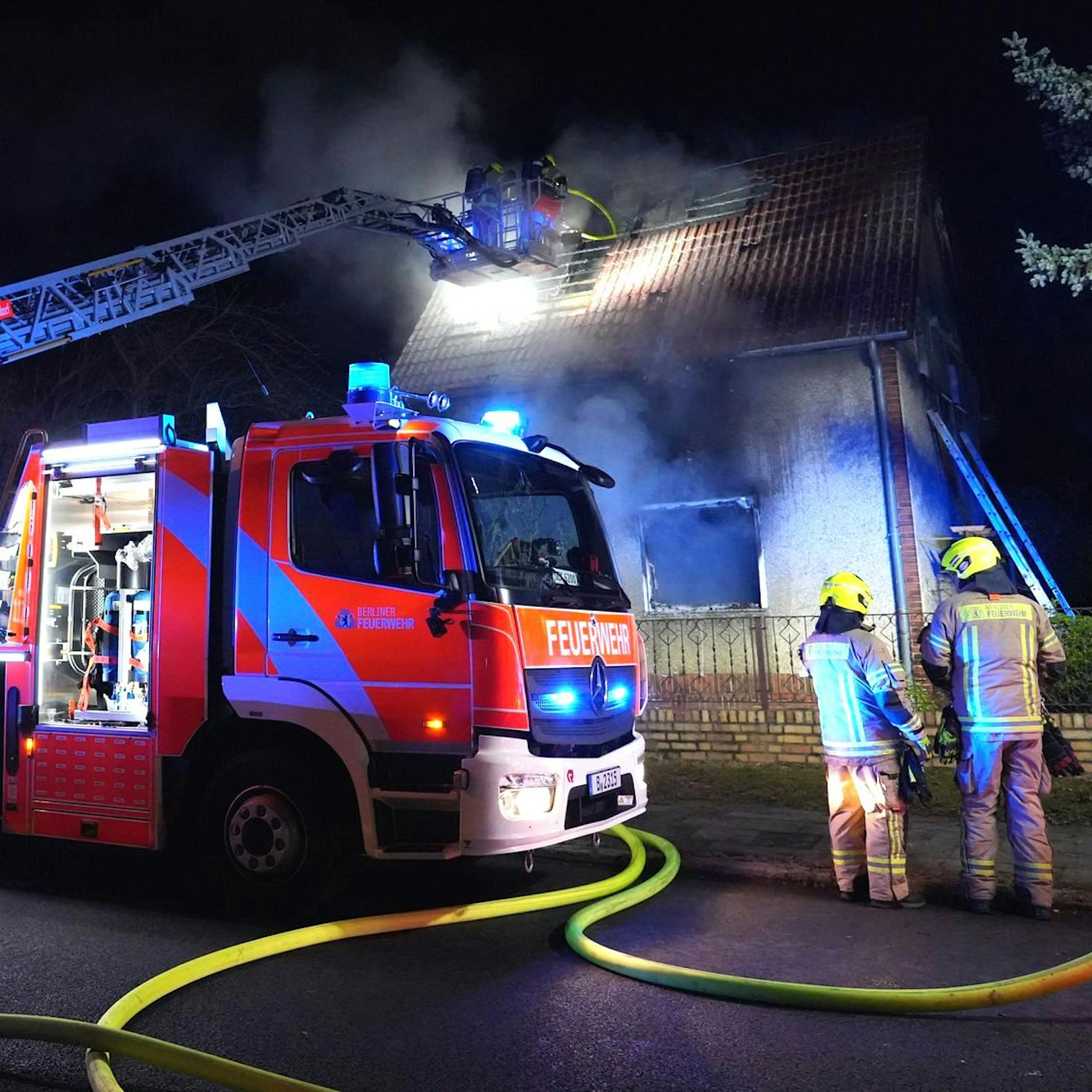 Feuerwehr machtlos: Junge stirbt nach Rettungsaktion
