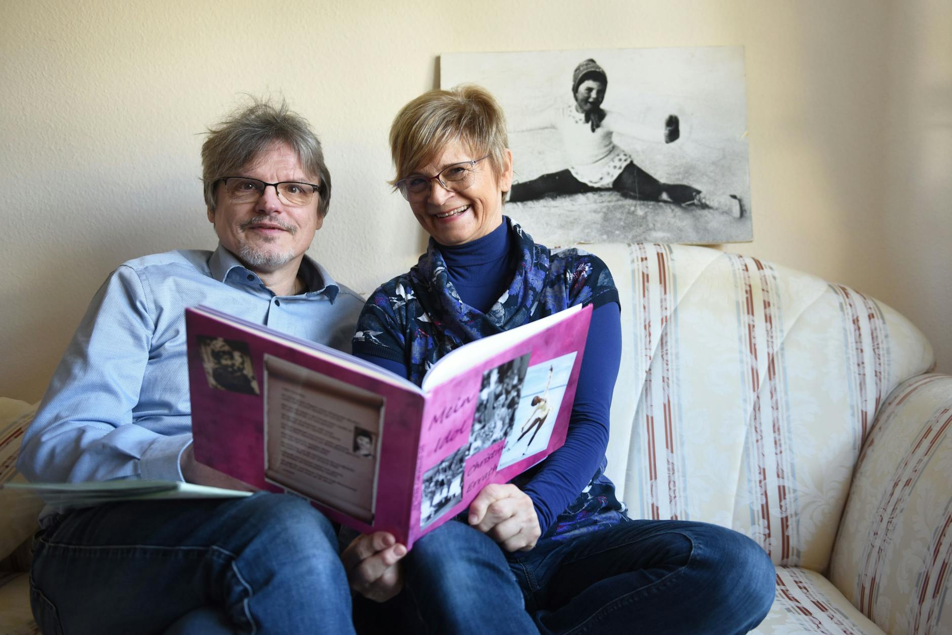 Eislauf-Star Christine Stüber-Errath mit KURIER-Reporter Norbert Koch-Klaucke