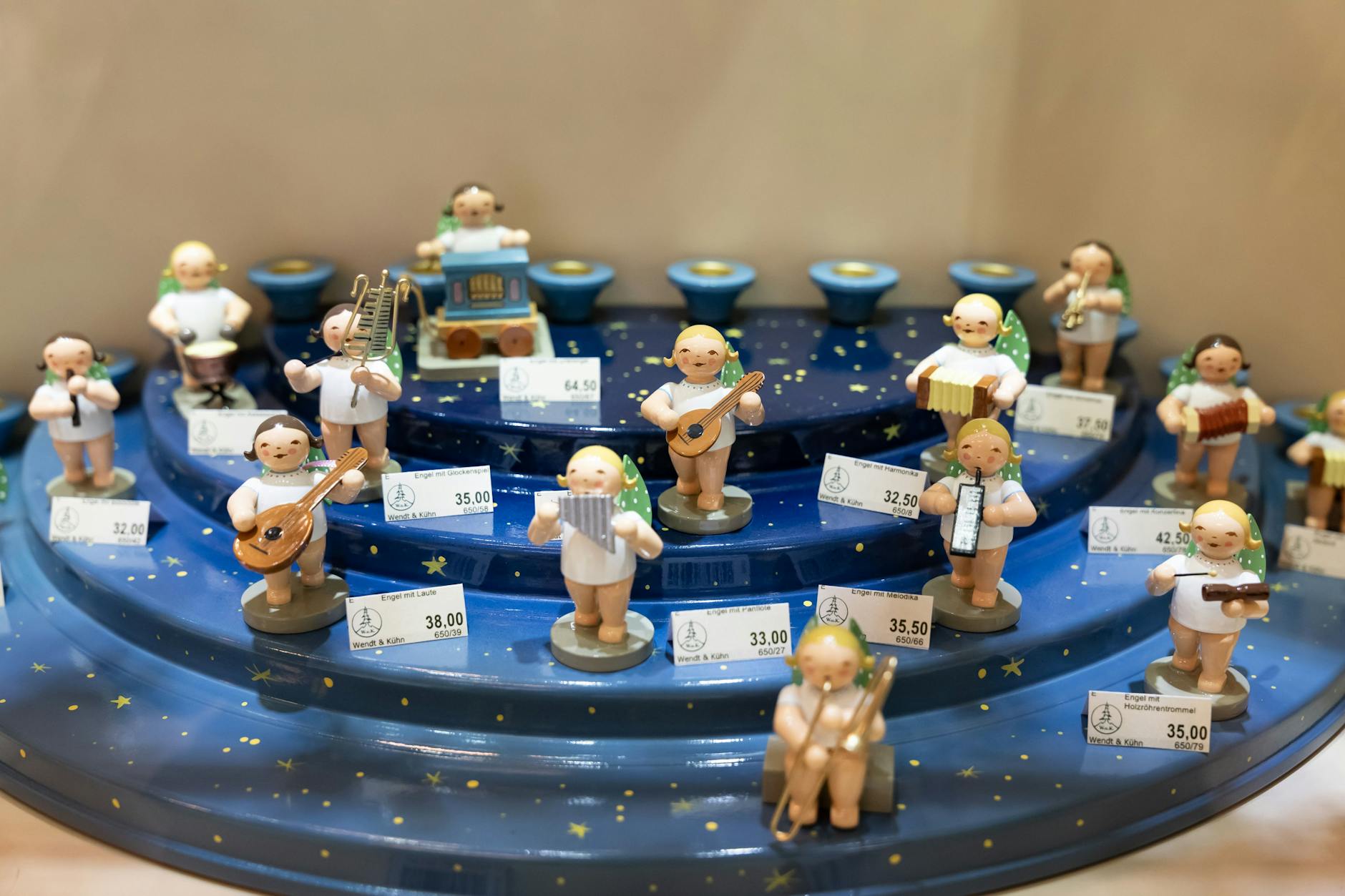 Der kindliche Ausdruck in den runden Engelsfiguren vn Wendt und Kühn ist charakteristisches Markenzeichen.