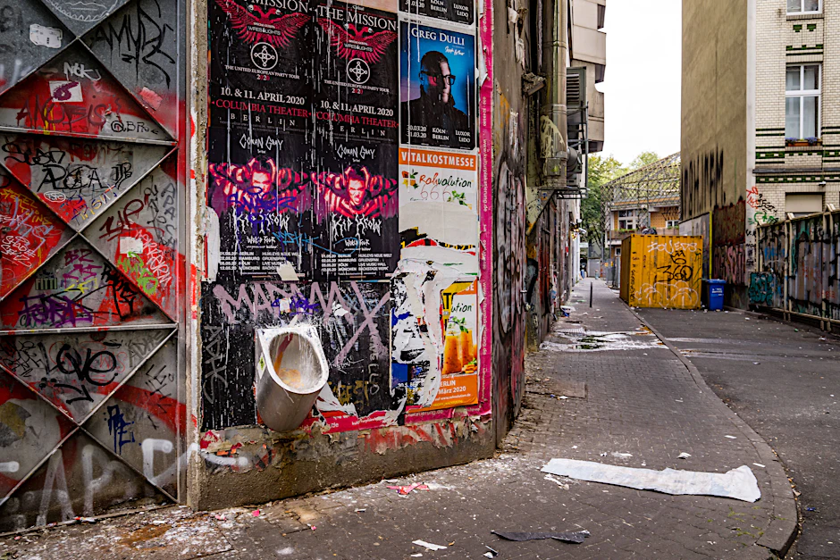 Verwahrlosung am Kottbusser Tor in Berlin-Kreuzberg.