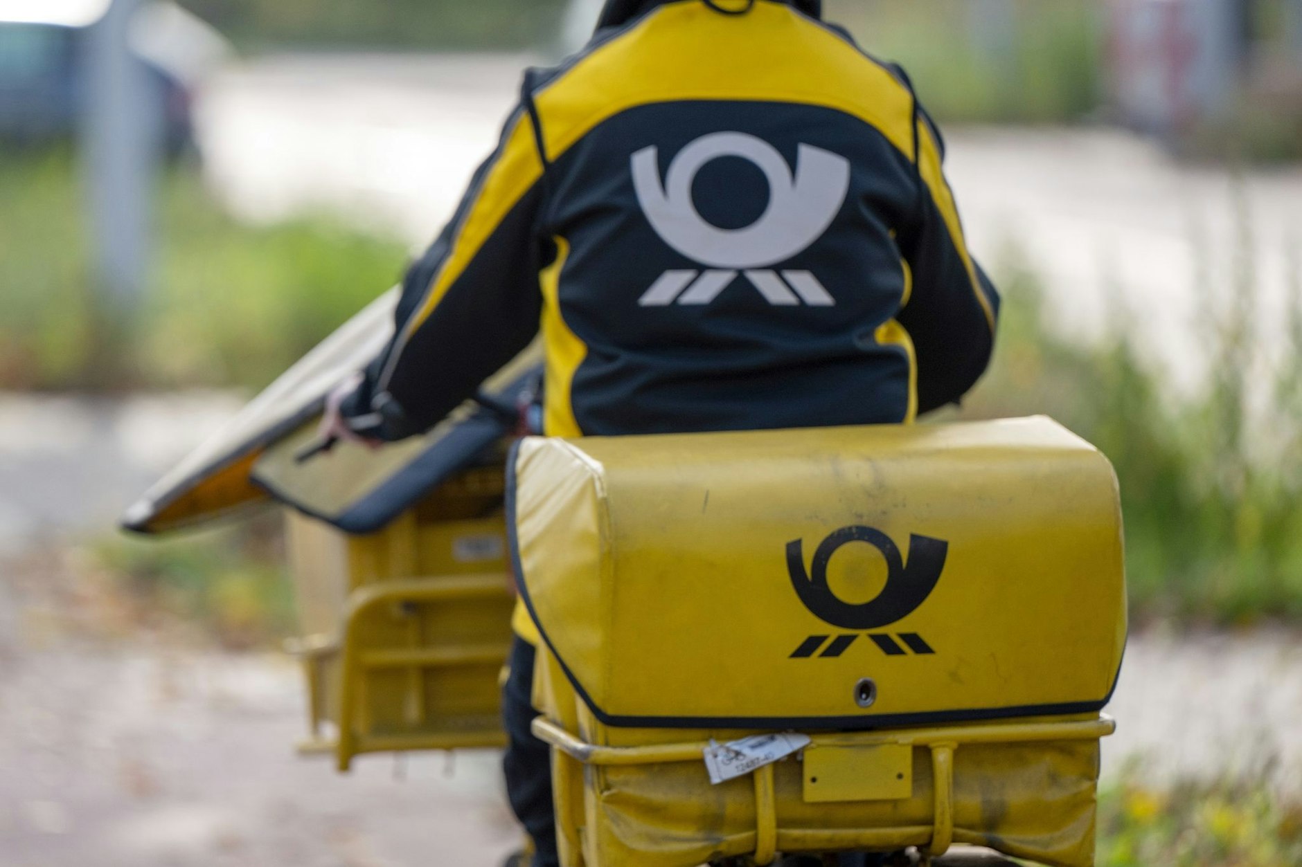 Privatpost? Kaum noch. Der Briefträger bringt meist nur noch Post von Unternehmen.