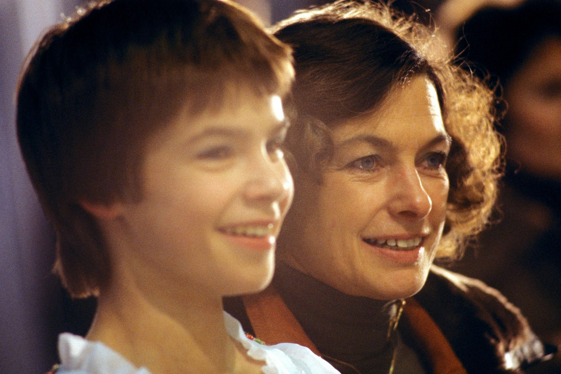 Ein Bild aus der Anfangszeit ihrer Karriere: Kati Witt als 13-Jährige mit ihrer Erfolgstrainerin Jutta Müller im Januar 1979.