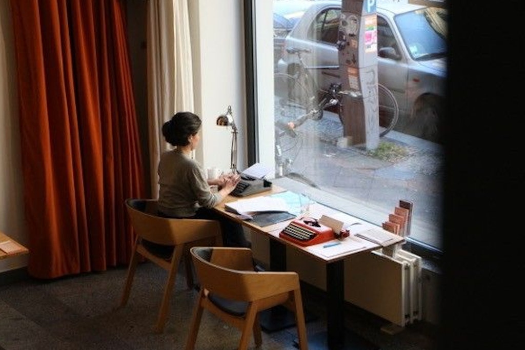 Texte auf Bestellung: Schriftsteller erfüllen Wünsche im Brecht-Haus