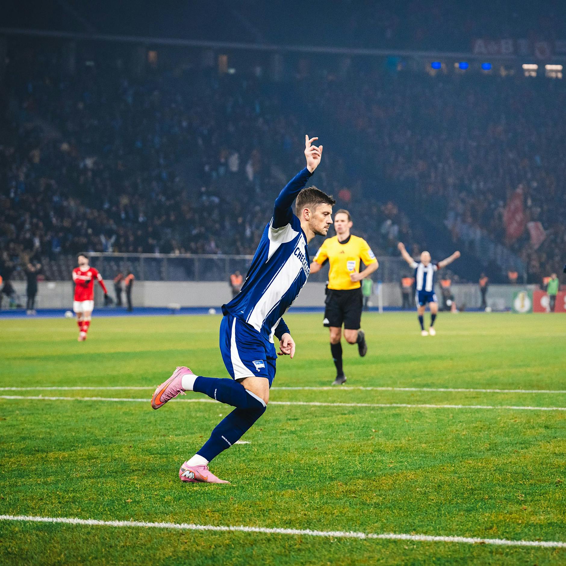 Hertha-Stürmer Kownacki enthüllt: „Ich wollte keine Fuß-OP!“