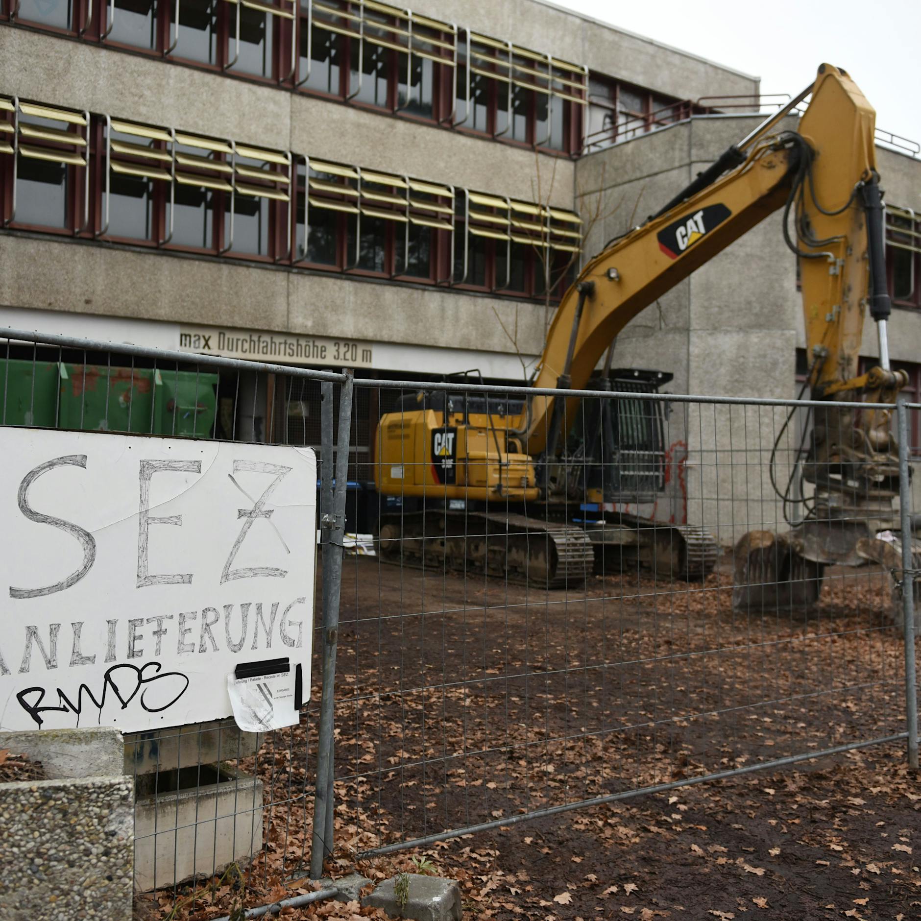 DDR-Spaßbad: Abriss-Stopp fürs SEZ kann Monate dauern