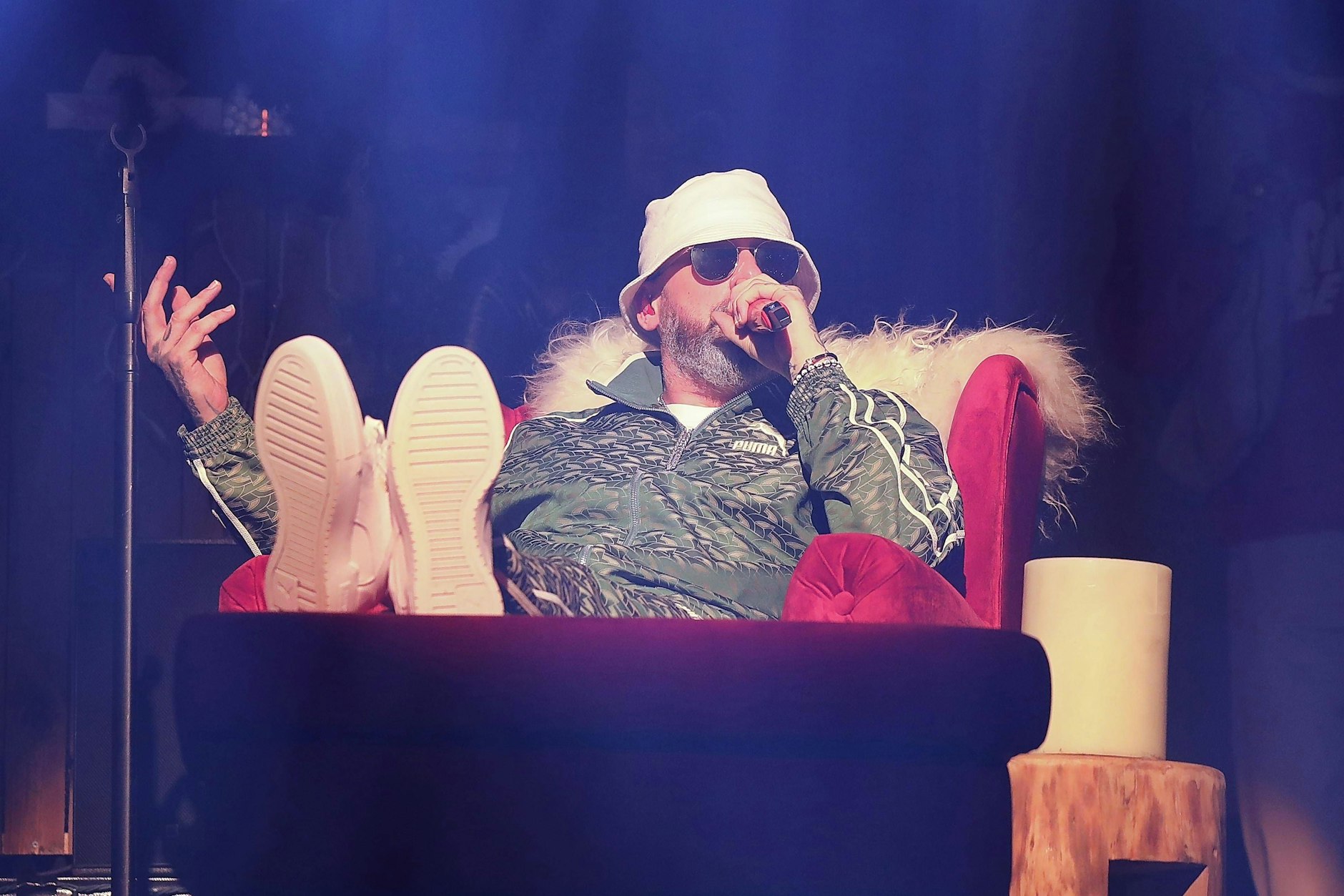 Bei seiner Weihnachtsshow im letzten Jahr sorgte Sido für einen echten Skandal, als er die Gesangskünste eines Mädchens (12) heftig beleidigte.