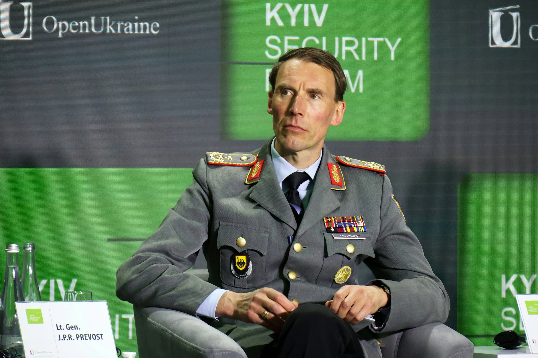 Inspekteur des Heeres und Generalleutnant Christian Freuding beim Kyiv Security Forum
