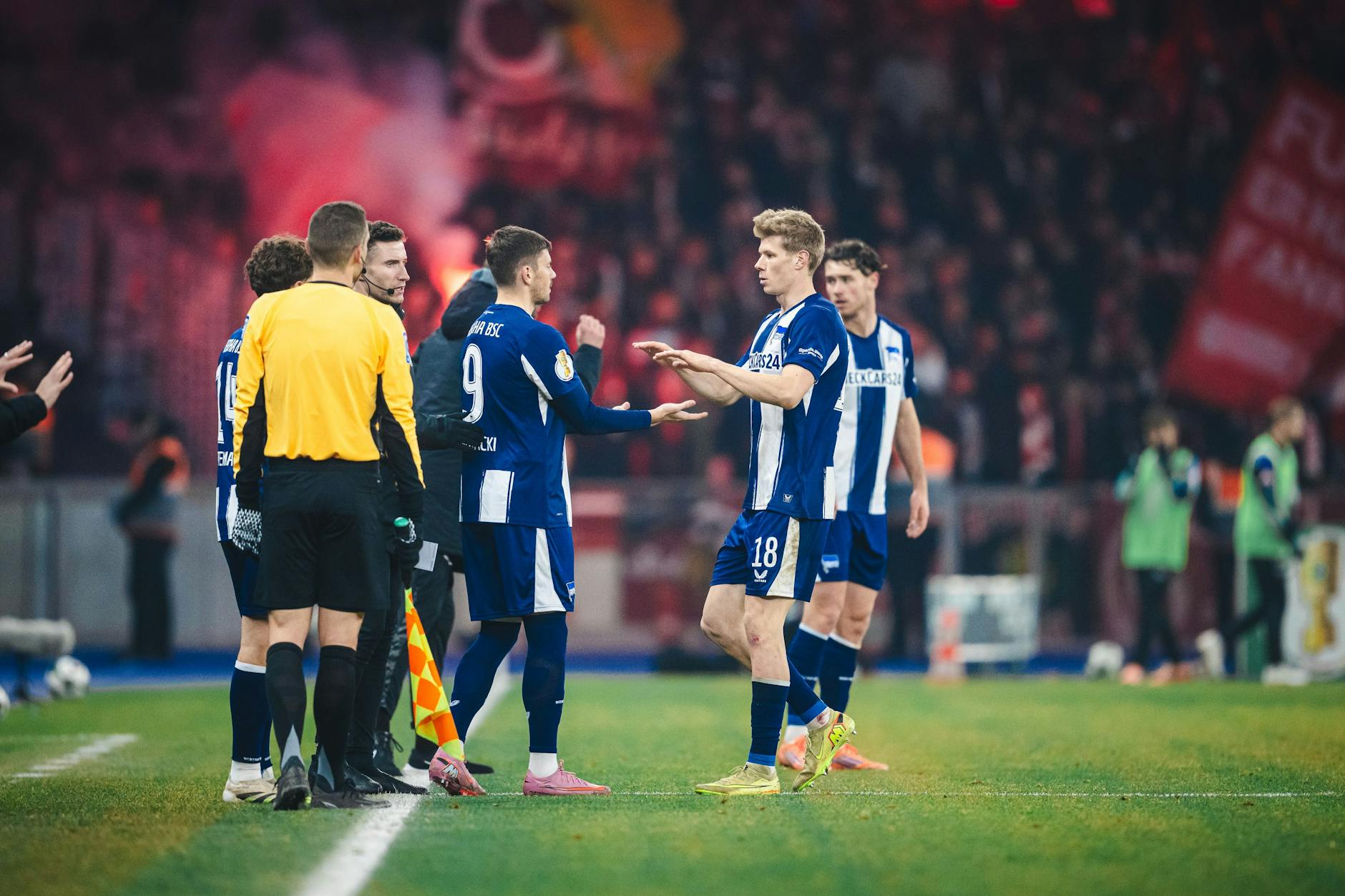 Dawid Kownacki kam in der 71. Minute für Luca Schuler ins Spiel. Vier Minuten später traf der Pole für Hertha BSC im Pokal gegen Kaiserslautern.