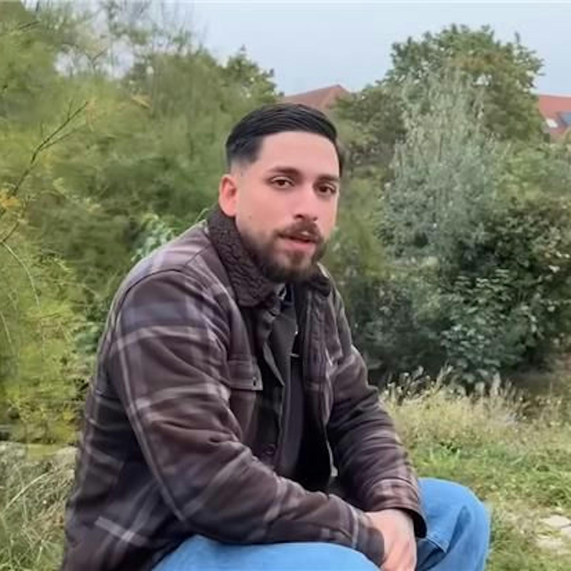 Bewegendes Video: Sohn von ermordeter Hatun Sürücü spricht über seine Mutter