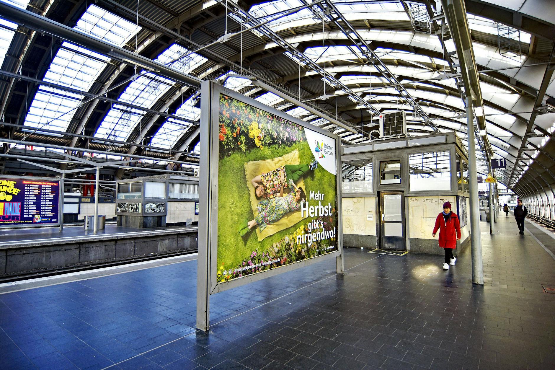 Was für ein Anblick: Die Bahnsteige am Ostbahnhof sind endlich frei von Baustellenabsperrungen.