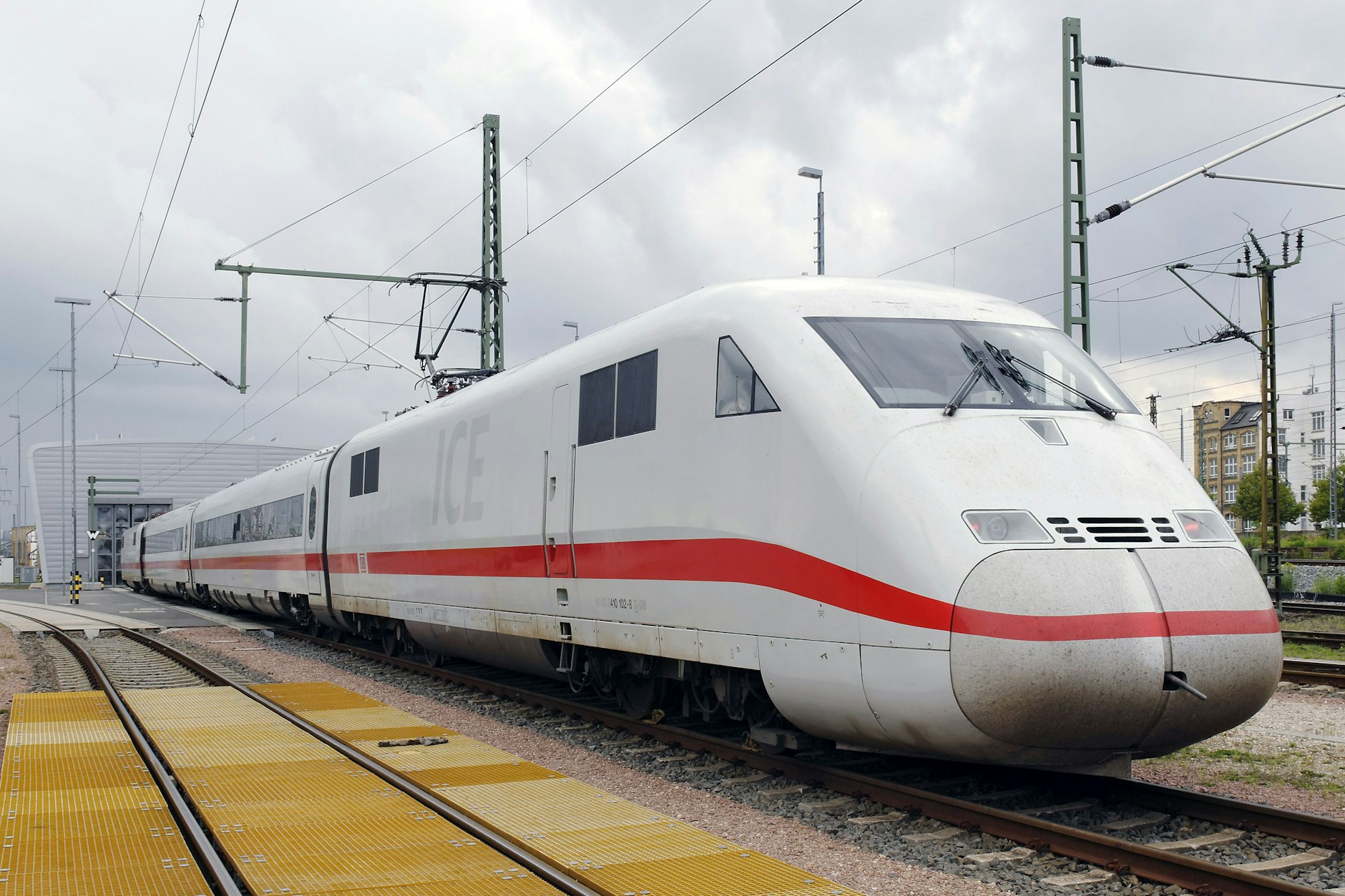 Startklar für den Einsatz auf der neuen Dresdner Bahn in Berlin: Der ICE S (Baureihe 410) von DB Systemtechnik ist der Versuchszug der Deutschen Bahn.