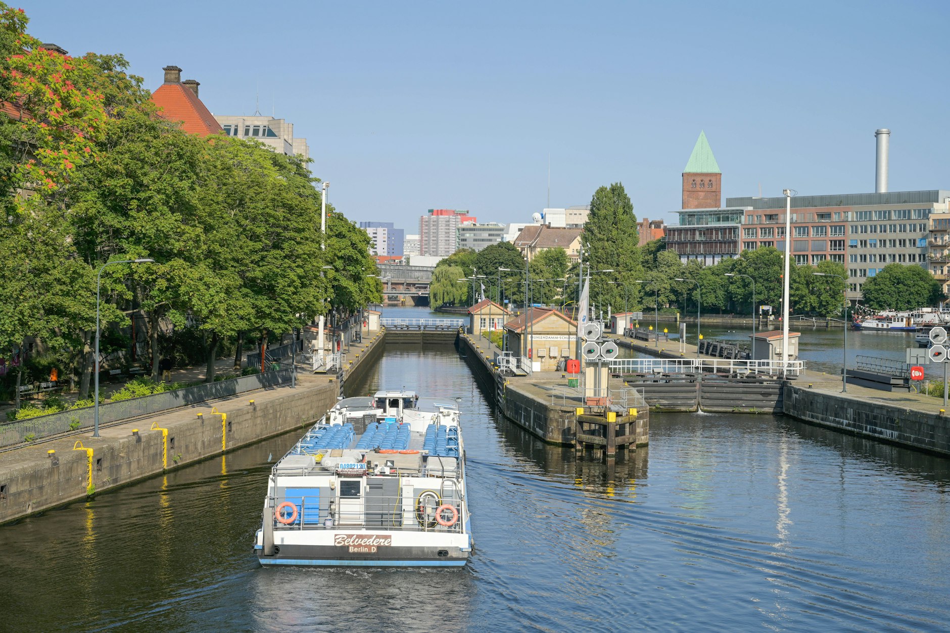 Die Mühlendammschleuse in Berlin-Mitte: Per Treppe sollen dort auch hier Welse durchgeschleust werden.