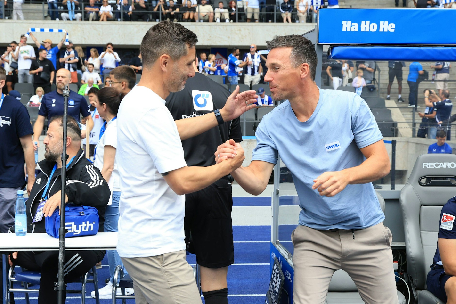 Zwei Trainer, die sich gut verstehen. Herthas Stefan Leitls und Karlsruhes Christian Eichner. Im Vergleich holte Leitl mit Hertha in 26 Spielen zwei Punkte mehr als Eichner im selben Zeitraum.