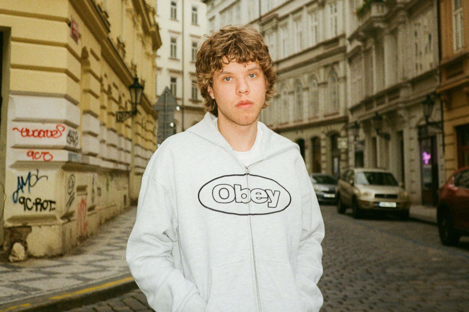 Ein Junge vom Block, aber inzwischen auch König der Charts: Zartmann