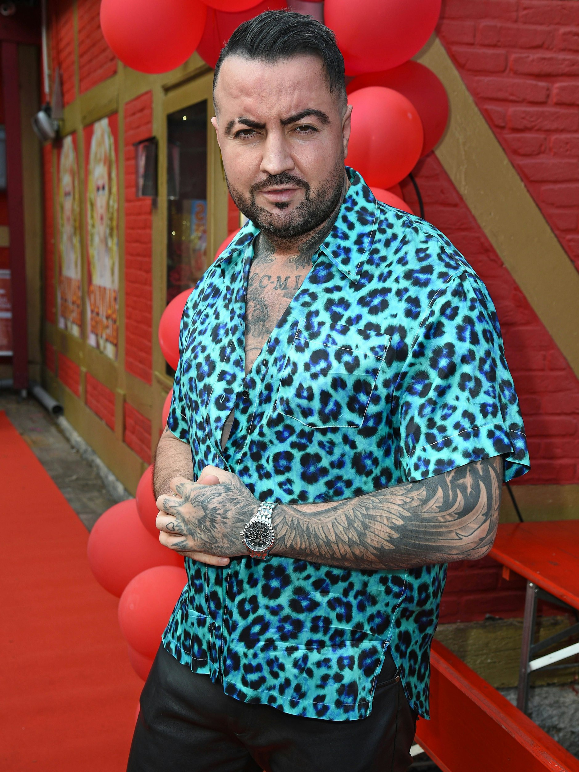 Cosimo Citiolo behauptet, Giulia würde ihrem Partner Ludwig Heer fremdgehen.