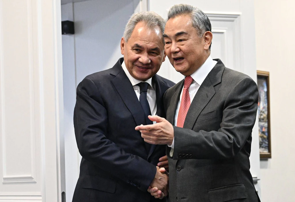Geheime Waffendeals: China vertieft Rüstungskooperation mit Russland – Bericht