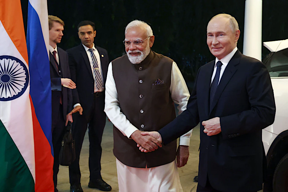 Neu Delhi: Indiens Premierminister Narendra Modi empfängt den russischen Präsidenten Wladimir Putin.