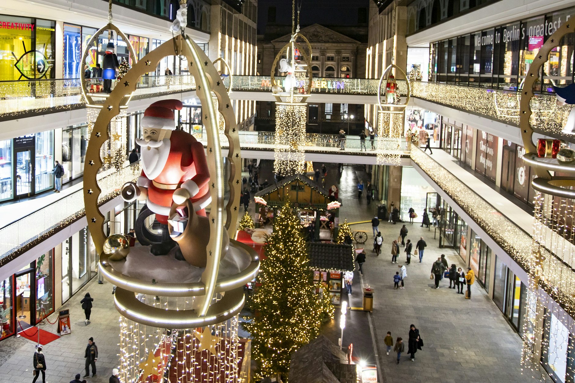 Auch die Mall of Berlin nimmt am verkaufsoffenen Sonntag am zweiten Advent in Berlin teil.