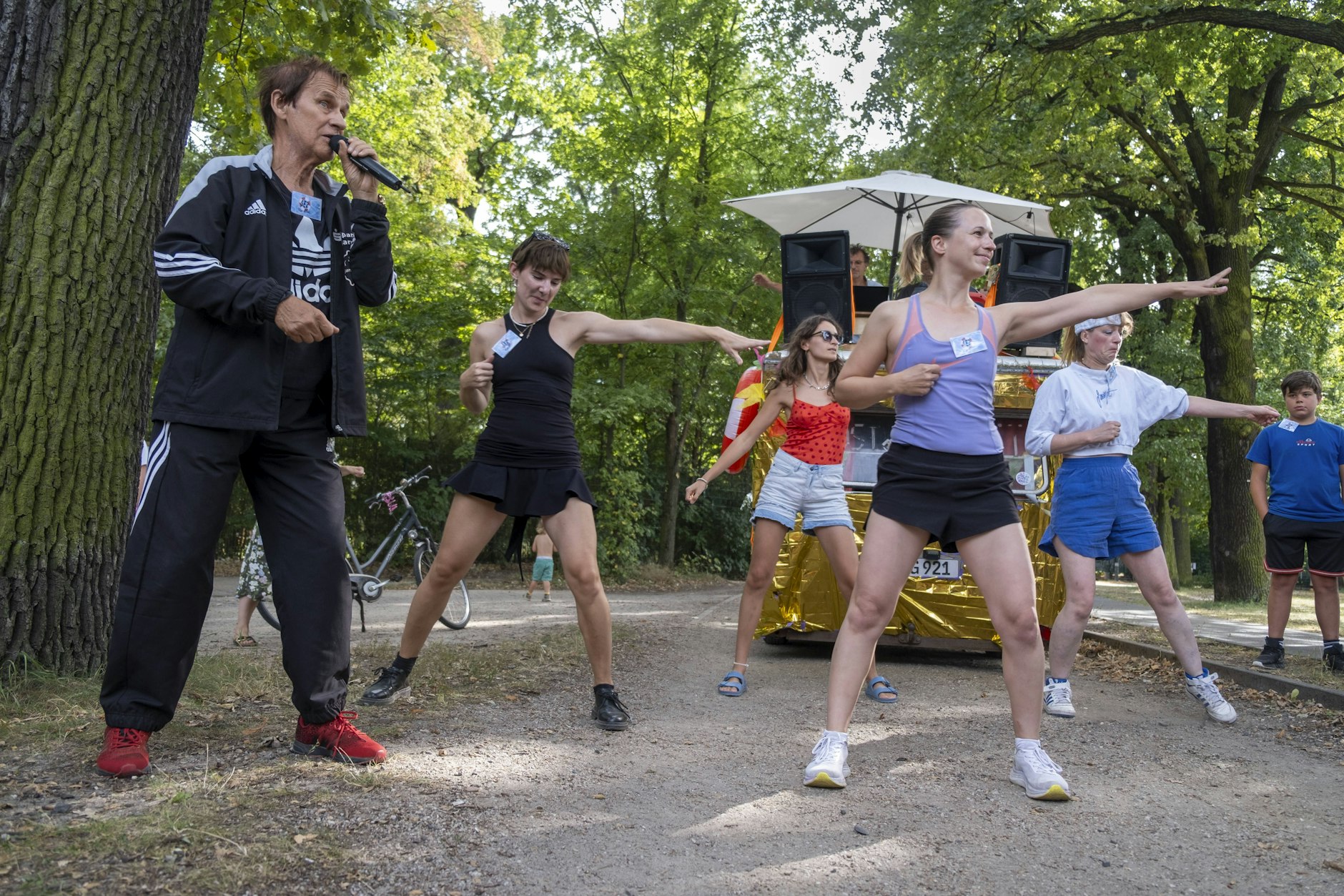 2024 war Karl Heinz Wendorff bei einer SEZ-Demo dabei, gab eine kleine Kostprobe seines „Medizin nach Noten“-Programmes.