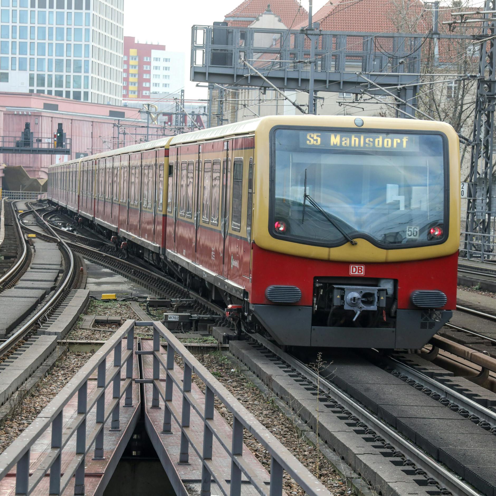Image - S-Bahn-Chaos in Berlin: Kaputte Weiche bringt Fahrplan durcheinander