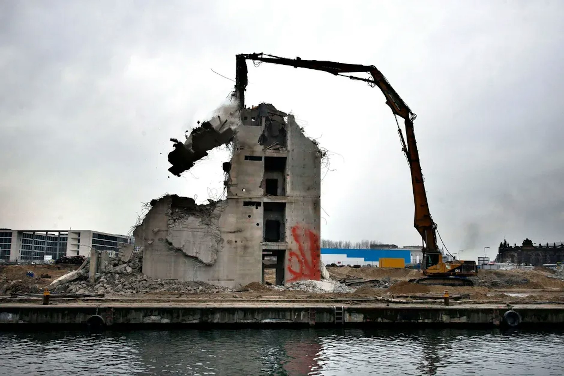 Berlin macht platt: DDR-Architektur stirbt Stück für Stück.