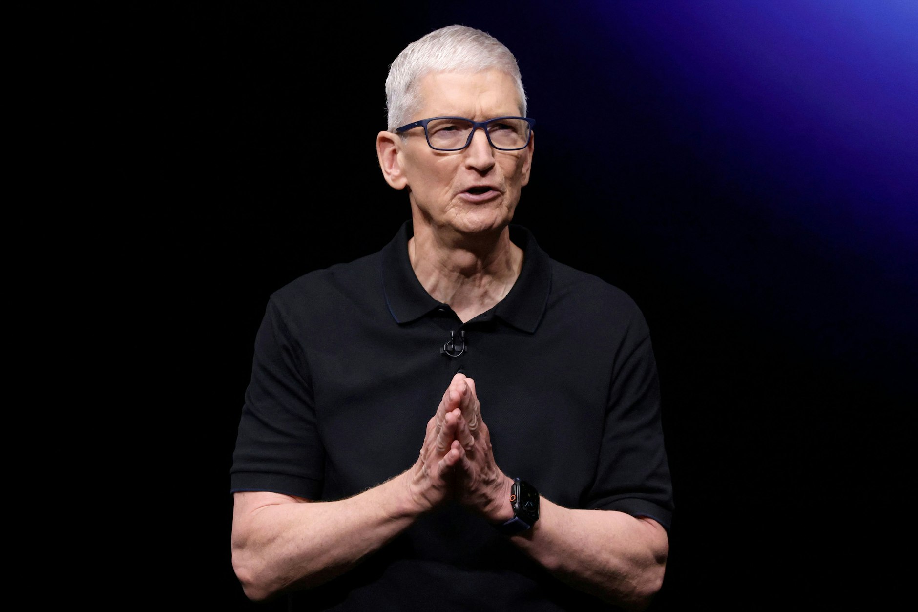 Apple-CEO Tim Cook spricht auf einer Veranstaltung.