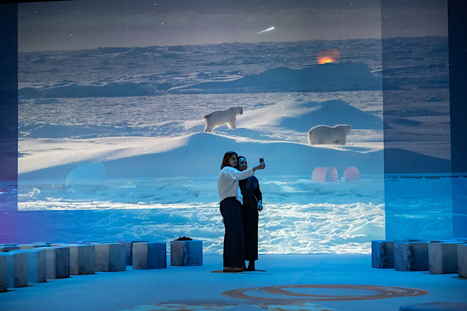 Eis und Schnee in Berlin. Möglich wird das mit der immersiven Ausstellung in der Arena.