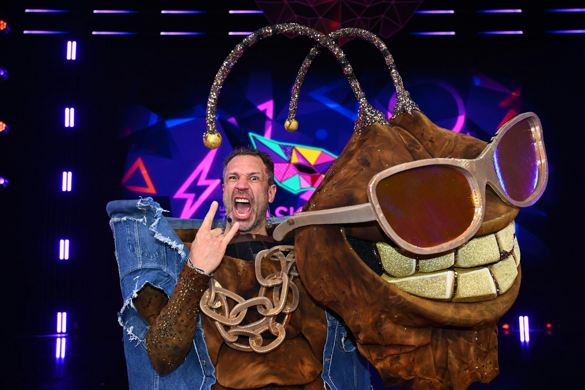 In der vergangenen Woche musste die Stinkwanze Dude bei „Masked Singer“ die Maske fallen lassen. Darunter steckte Musiker Evil Jared Hasselhoff.