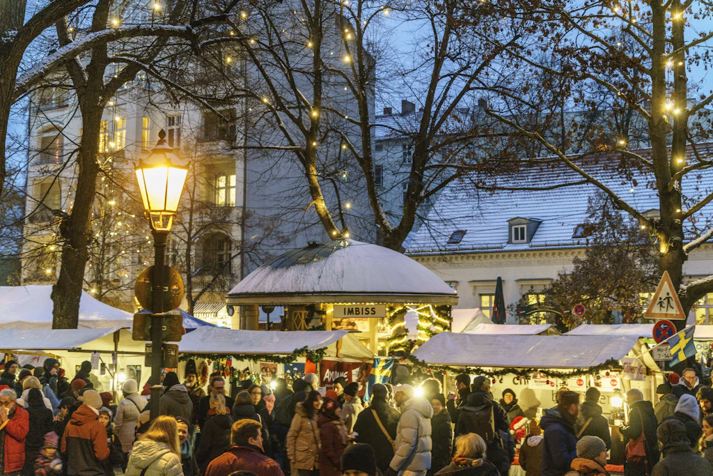 Alt-Rixdorfer Weihnachtsmarkt: Historische Kulisse und karitatives Engagement