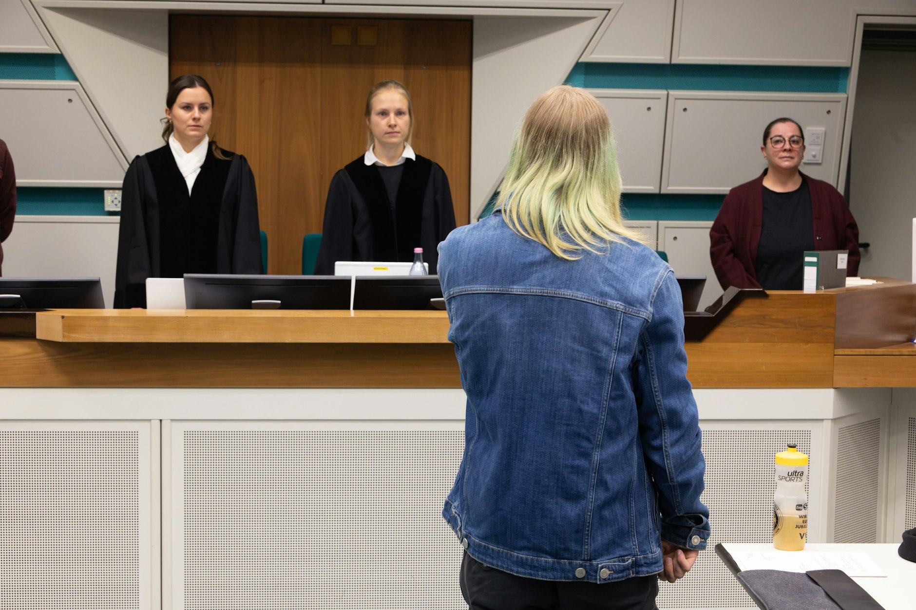 Rico G. soll einen Teenager in einer Wohnung gefoltert haben, weil er ihn für einen Vergewaltiger hielt. Nun der Prozess in Berlin.