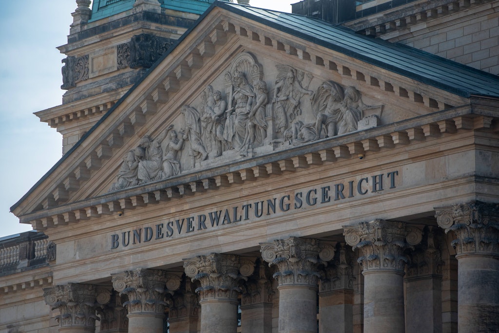 2-Kilometer-Dienstreise-Beamtin-fordert-Essensgeld-und-bekommt-Recht-