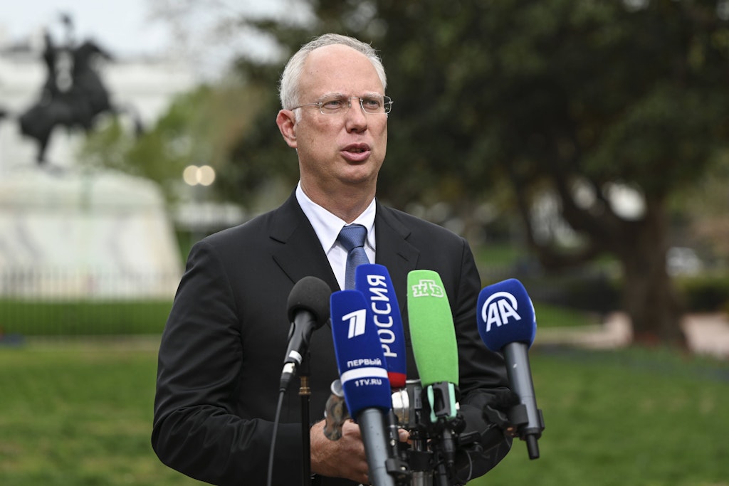 Ukraine-Verhandlungen: Putins Chefunterhändler verspottet Kanzler Merz – „Dickköpfige Dummheit“