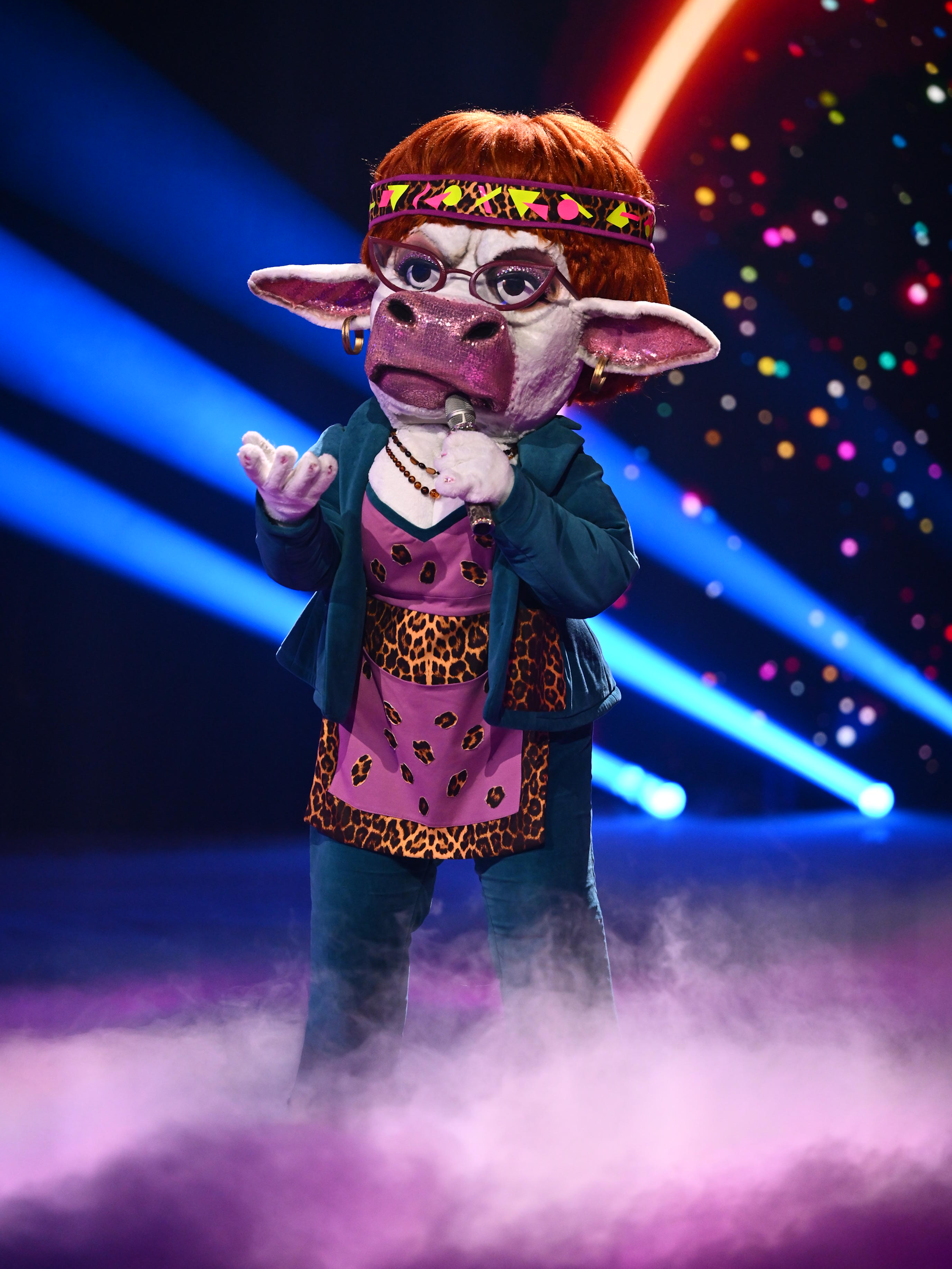 Fans sind sicher: In der Kuh Muuhnika bei „Masked Singer“ steckt Schauspielerin und Komikerin Meltem Kaptan.