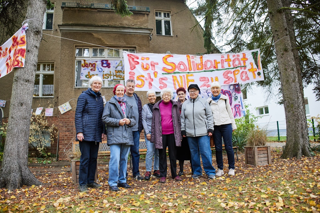 -Stille-Stra-e-10-in-Pankow-Hausbesetzer-Senioren-d-rfen-bleiben