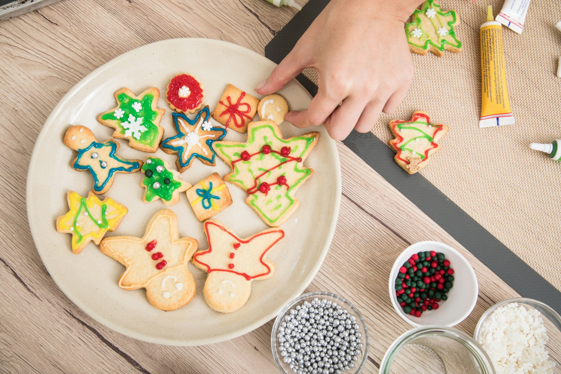 Nicht nur auf dem Frühstückstisch, auch in der Weihnachtsbäckerei spielt Butter eine wichtige Rolle.